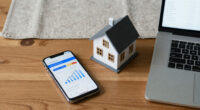 US Mortgage Rates Match Highest in Almost a Year, Purchases Drop